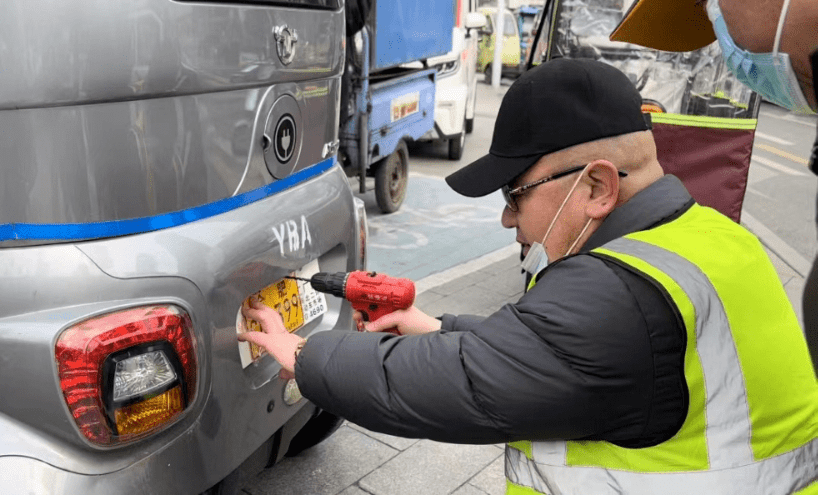 非標車備案上路，治理新規背后的安全考量與產業變革